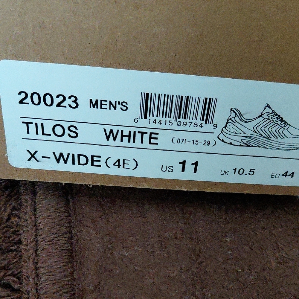 Stylish White Men's Sneakers - Picture 7 of 7